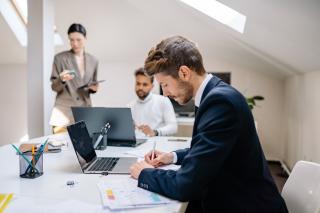 Entreprise individuelle : comment bien gérer sa comptabilité et ses charges pour optimiser ses revenus ? Entreprise individuelle : comment bien gérer sa comptabilité et ses charges pour optimiser ses revenus ?